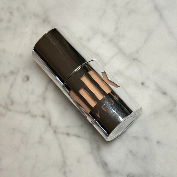 MILK MAKEUP Future Fluid Creamy Longwear Hydrating Concealer | 9N | NEW MAKEUP - Picture 2 of 6